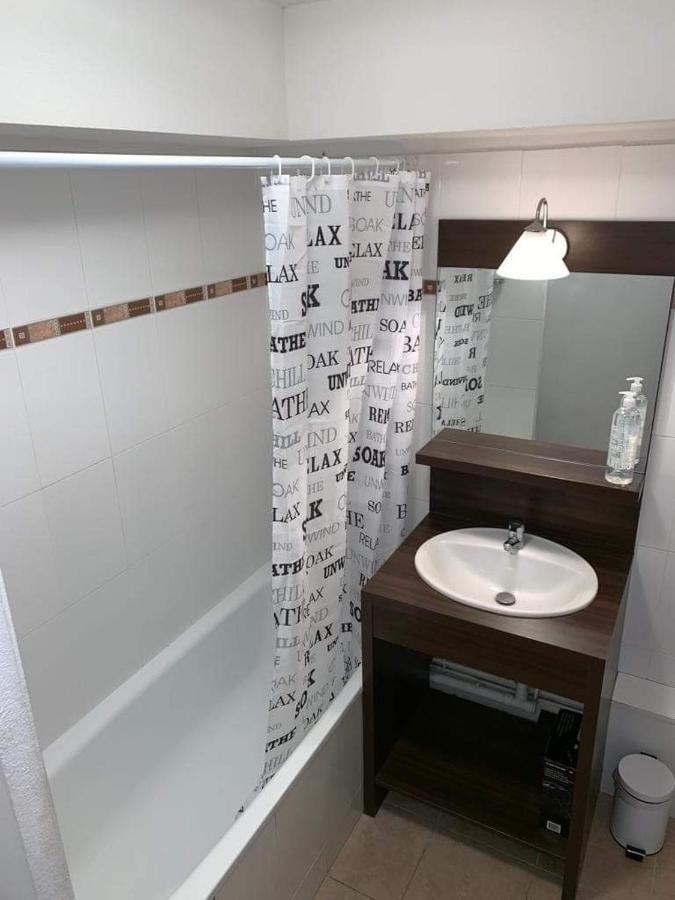 Ferienwohnung Les Jardins La Charbonniere Montévrain Exterior foto